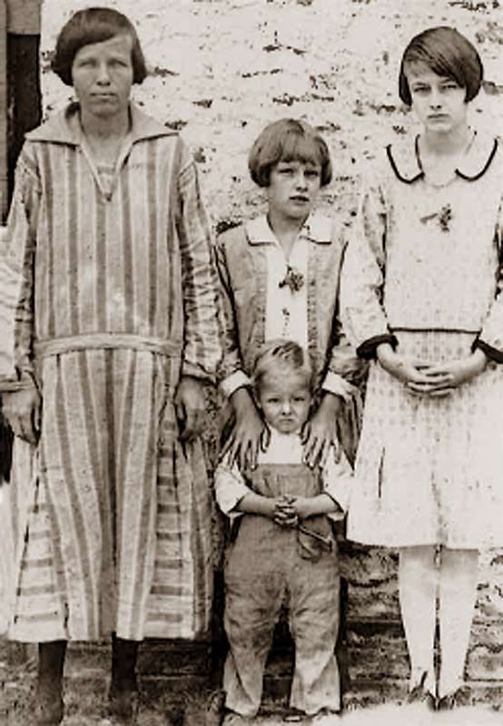 Anne and her children 
